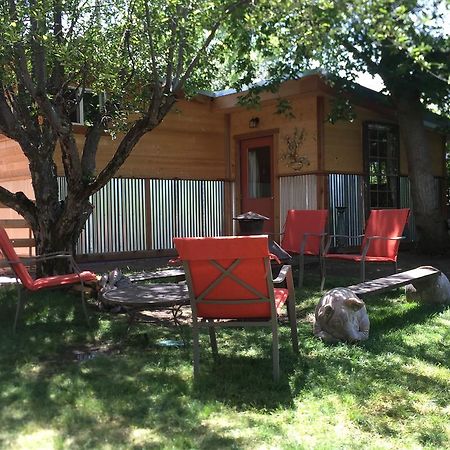 Lava Hideout Cabins Lava Hot Springs Exterior photo